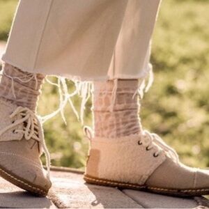 NWT Toms Faux Shearling Bota Metallic Natural Toe Boot size 8.5